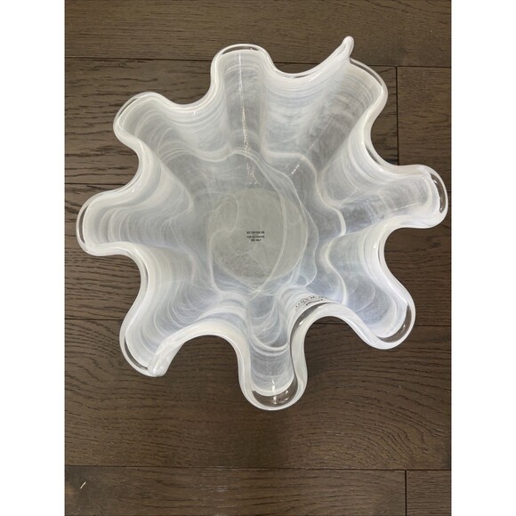 Murano Glass Italy James Wavy Winter White Decorative Bowl w/tags - Picture 4 of 13